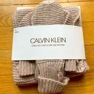 Calvin Klein 3 Piece Set: Hat, Scarf and Mittens